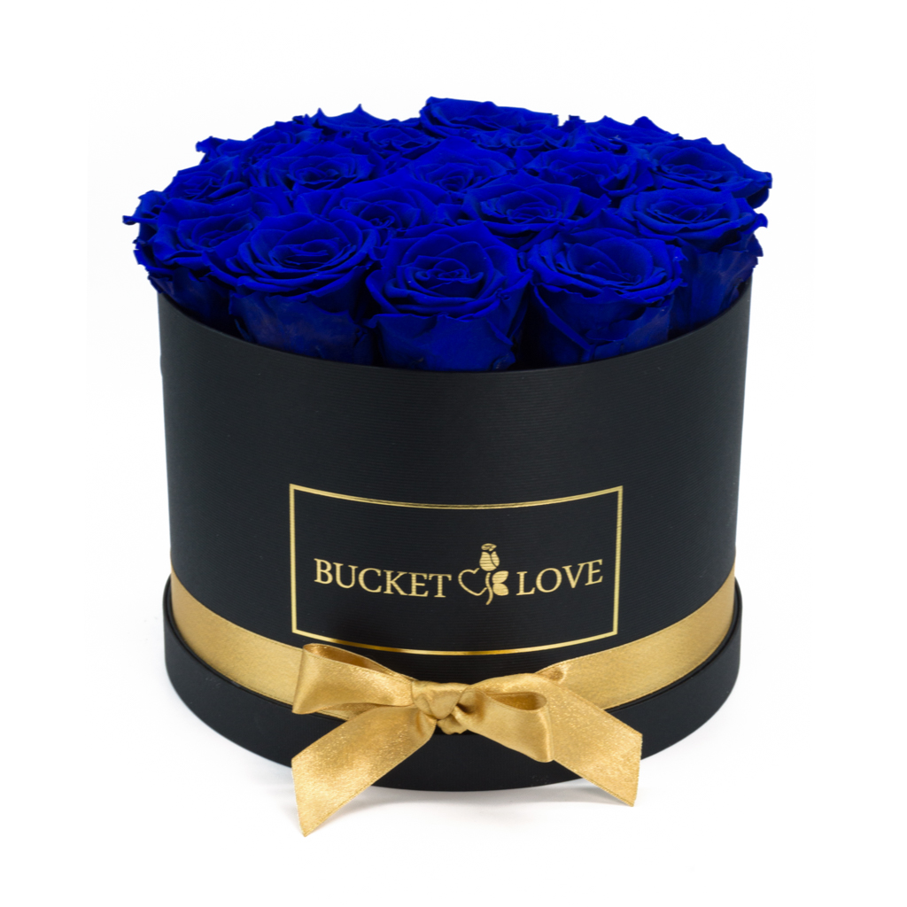 BEST OF ME_25_ELEGANT_Bucket of Love_preserved roses_185 eur