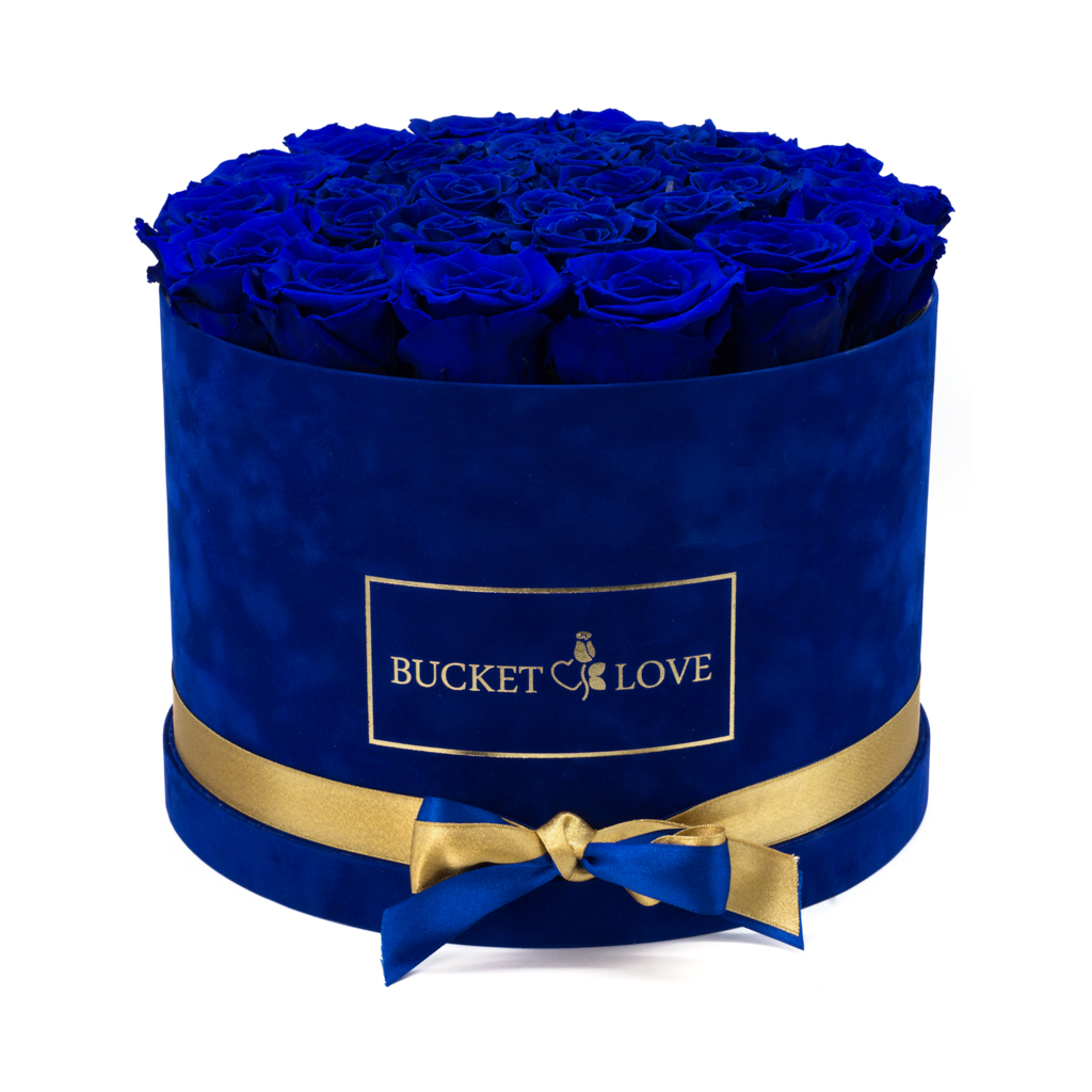 PRINCE CHARMING_30_GLAMOUR_Bucket of Love_preserved roses_240 EUR